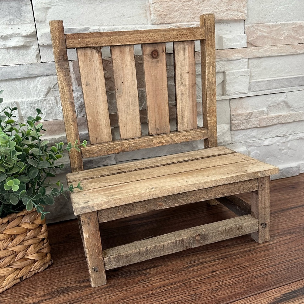 🆕 Farmhouse Rustic Wooden Miniature Chair!!! - Picture 3 of 9